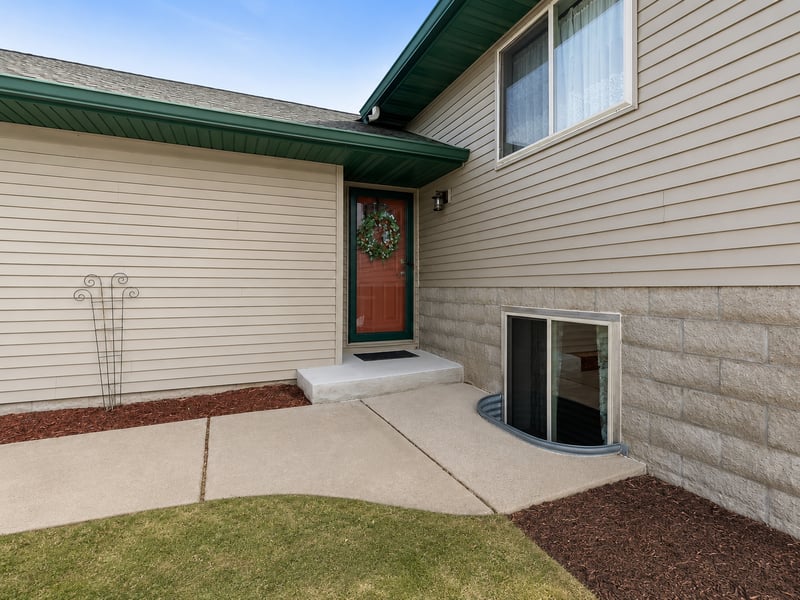 9057 3rd Ave, Breezy Point, MN 56472