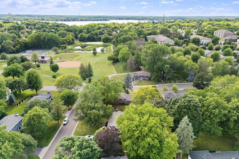 2420 Ensign Ave N, Golden Valley, MN 55427