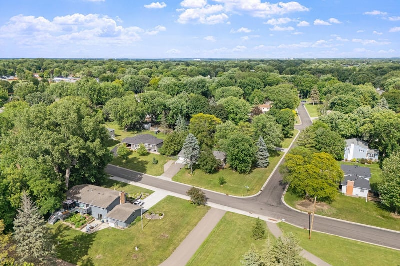 2420 Ensign Ave N, Golden Valley, MN 55427