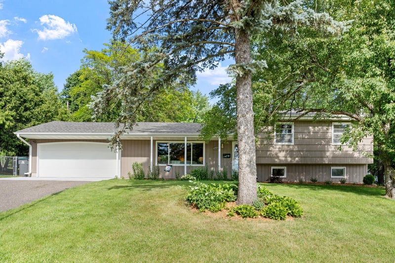 2420 Ensign Ave N, Golden Valley, MN 55427