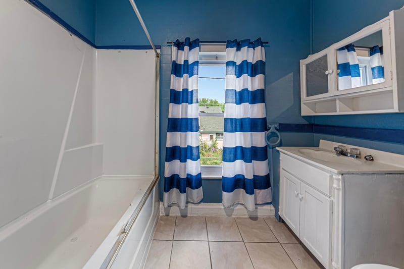 3 6th Ave NW, Faribault, MN 55021