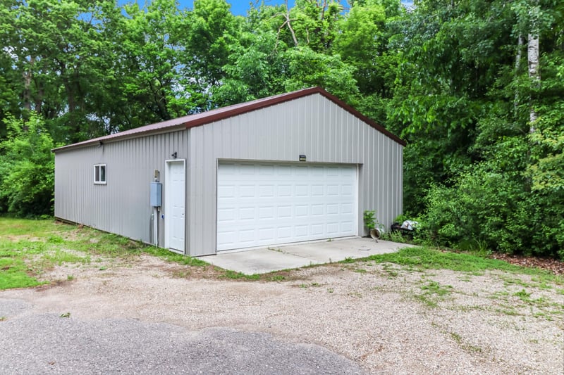 17353 Northwood Dr, Paynesville, MN 56362