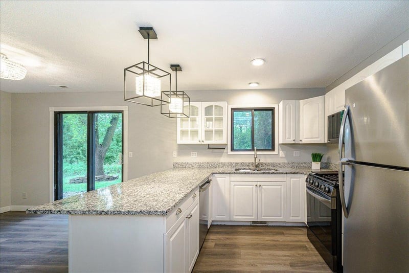 11574 Carriage Ct, Eden Prairie, MN 55344