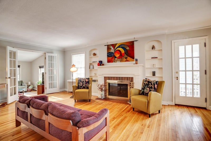 1949 E River Ter, Minneapolis, MN 55414