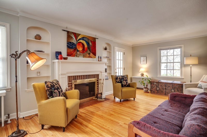 1949 E River Ter, Minneapolis, MN 55414