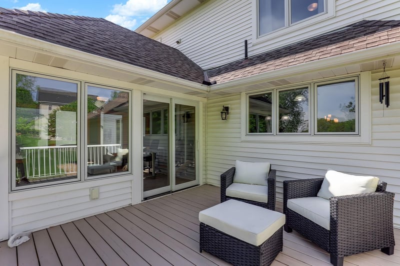 2361 Stone Creek Dr, Chanhassen, MN 55317