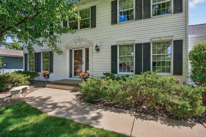 4810 Forestview Ln N, Plymouth, MN 55442