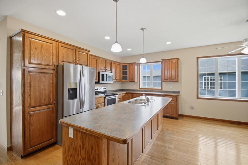 414 4th Ave SE, Lonsdale, MN 55046