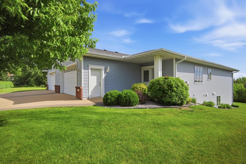 414 4th Ave SE, Lonsdale, MN 55046