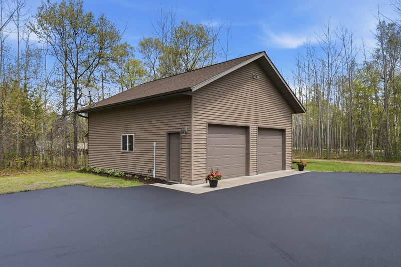 17717 Lake Allen Dr, Brainerd, MN 56401