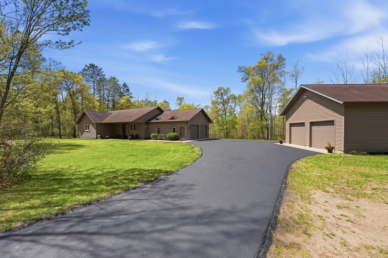 17717 Lake Allen Dr, Brainerd, MN 56401