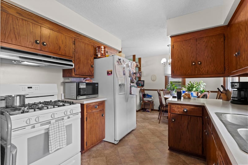 2607 64th Ave N, Brooklyn Center, MN 55430
