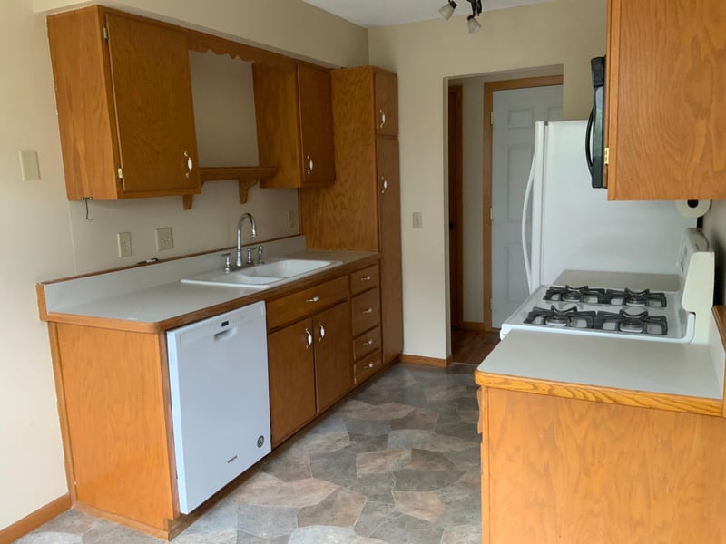 954 Miller St S, Shakopee, MN 55379