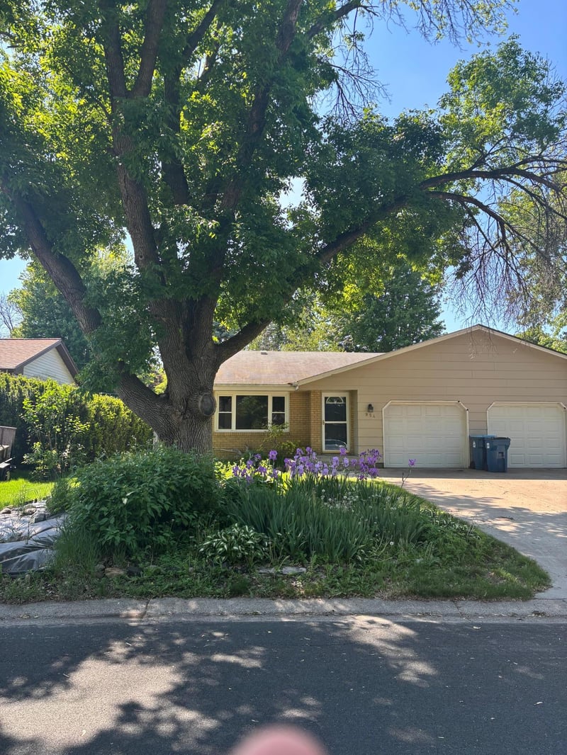 954 Miller St S, Shakopee, MN 55379