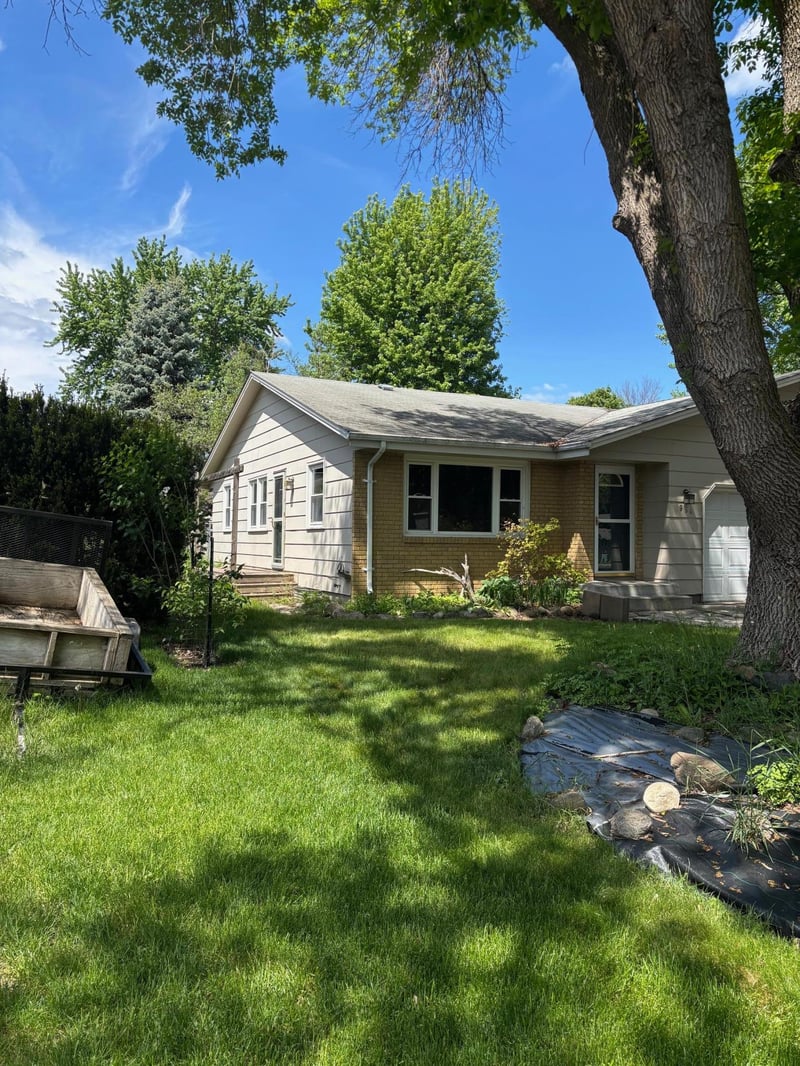 954 Miller St S, Shakopee, MN 55379