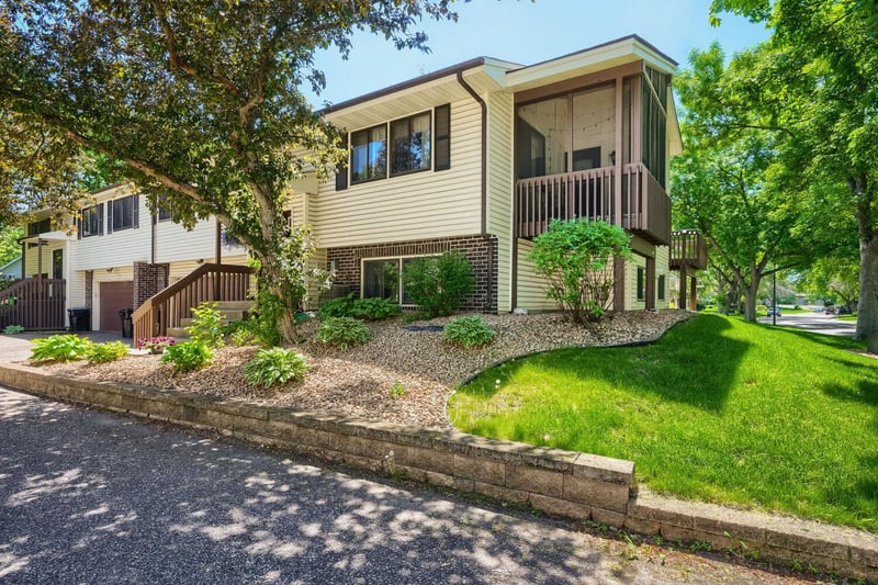 11847 Undercliff St NW, Coon Rapids, MN 55433