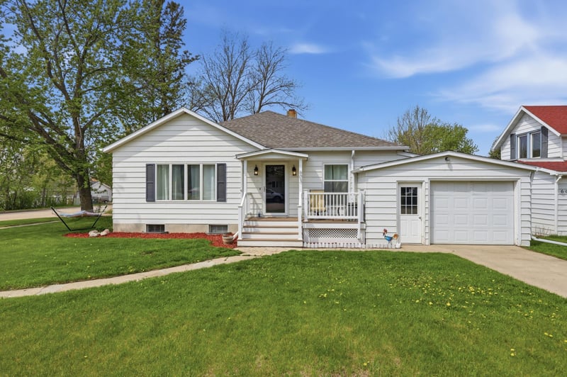 603 4th St, Hawley, MN 56549