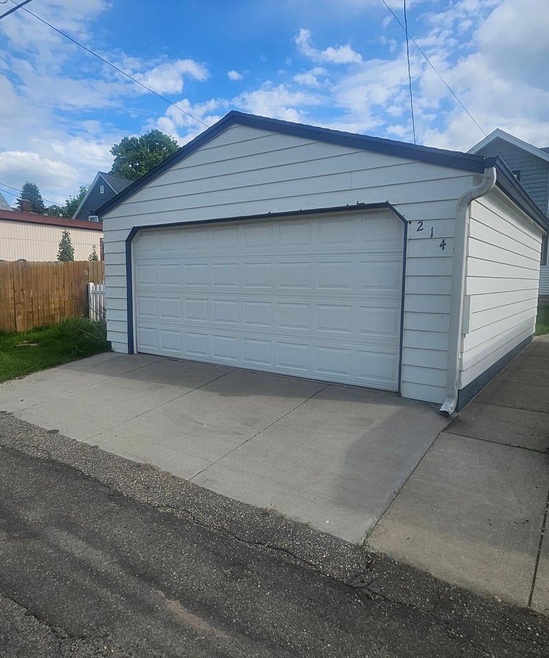 2147 Juliet Ave, Saint Paul, MN 55105