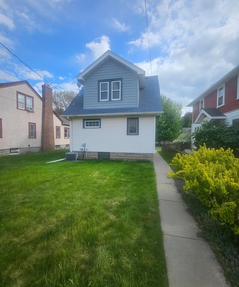 2147 Juliet Ave, Saint Paul, MN 55105