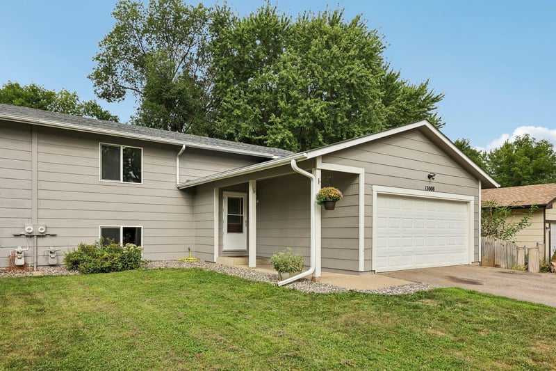 13008 Oliver Ave S, Burnsville, MN 55337