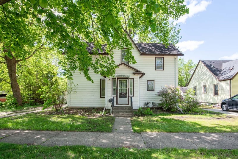 610 3rd Ave SE, Waseca, MN 56093