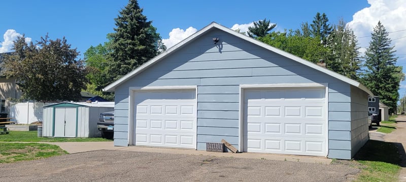 215 6th St SE, Little Falls, MN 56345