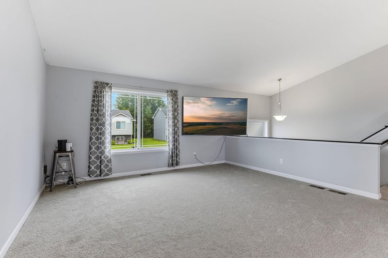 925 Highview Loop SE, Pine City, MN 55063