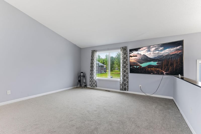 925 Highview Loop SE, Pine City, MN 55063