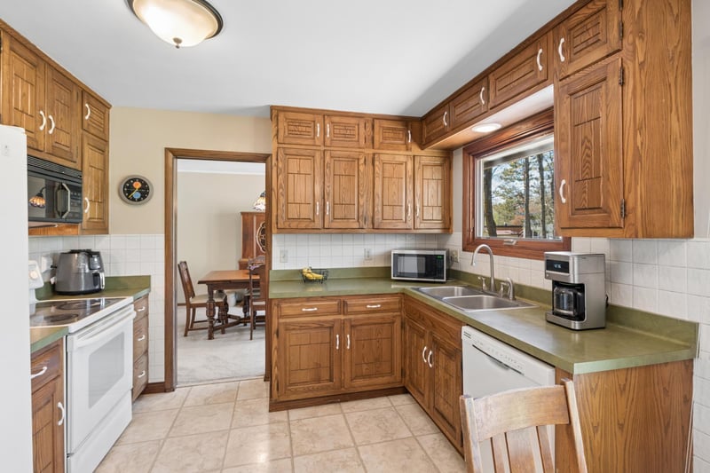 1501 Woodbury Ln, Duluth, MN 55803