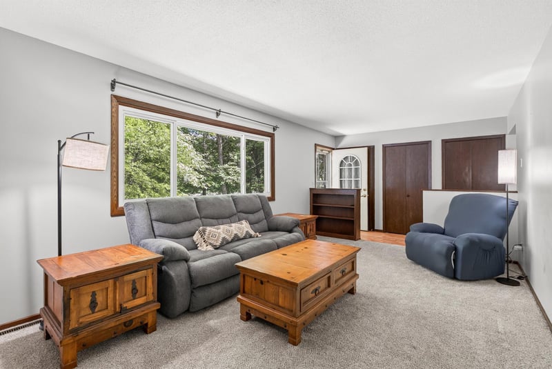 10761 Crow Hassan Park Rd, Hanover, MN 55341