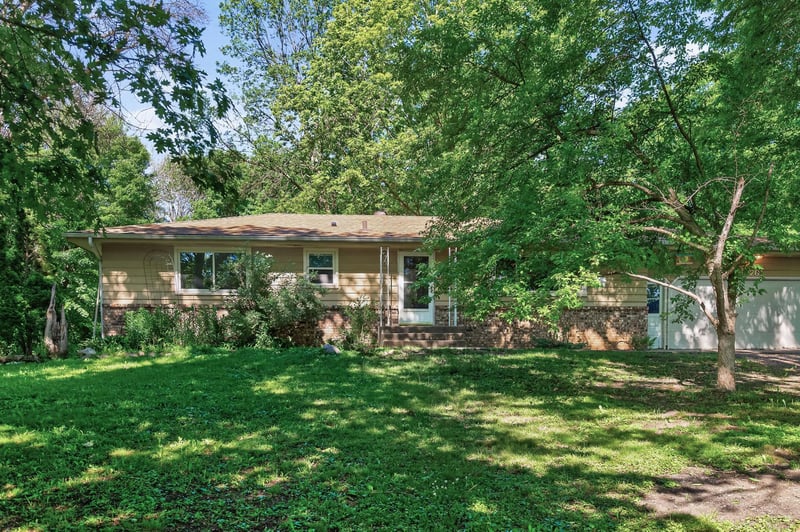 10761 Crow Hassan Park Rd, Hanover, MN 55341