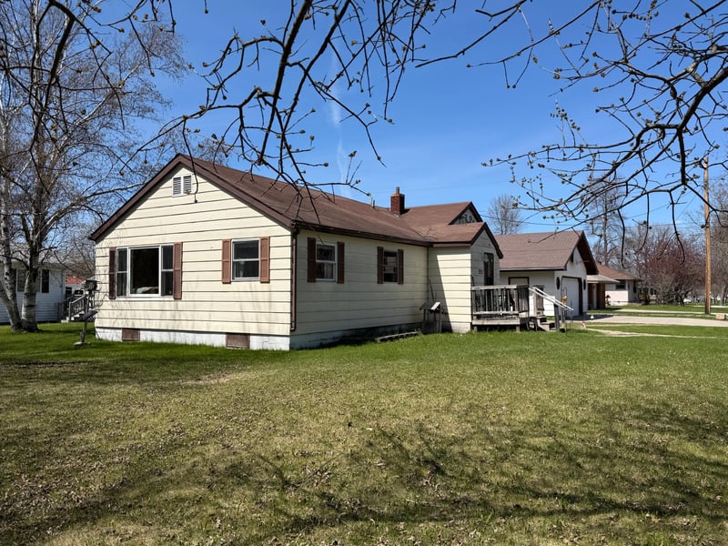 920 13th Ave, International Falls, MN 56649