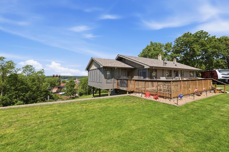 154 Dakota St S, Prescott, WI 54021