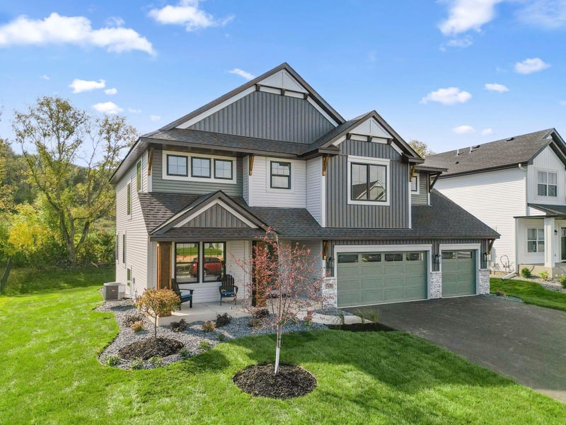 7698 22nd Ave E, Shakopee, MN 55379