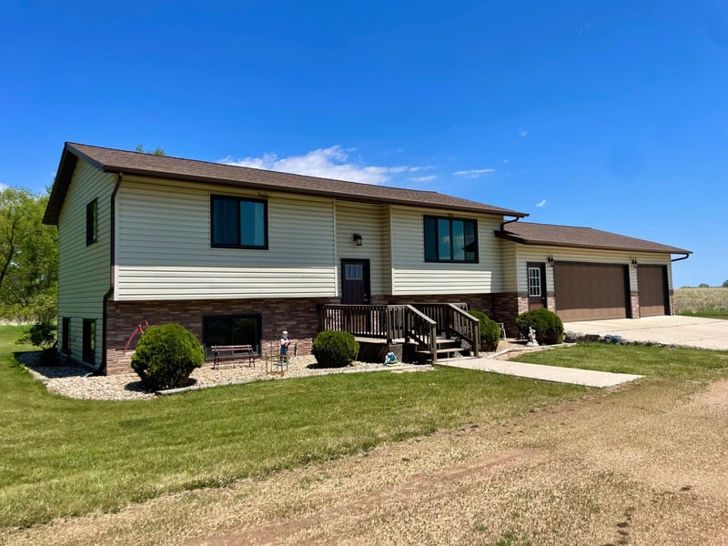 1658 231st St, Garvin, MN 56132