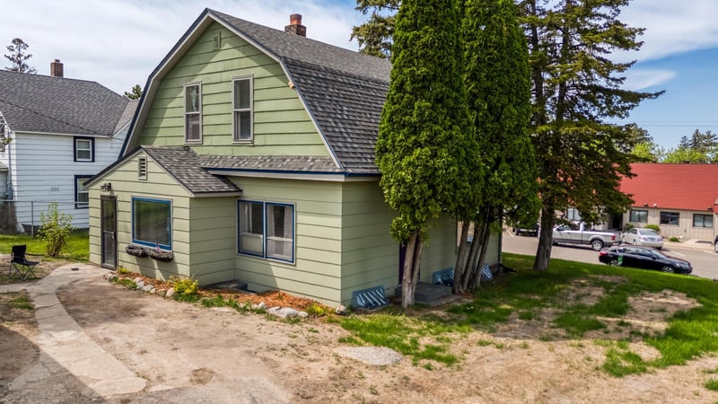 202 Division St S, Walker, MN 56484