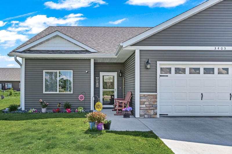 3403 Iris Dr, Eau Claire, WI 54703