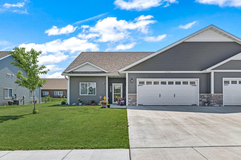 3403 Iris Dr, Eau Claire, WI 54703