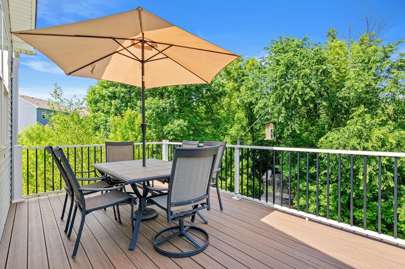 2215 Lake Cir, Victoria, MN 55386