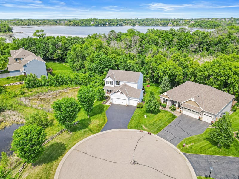 2215 Lake Cir, Victoria, MN 55386