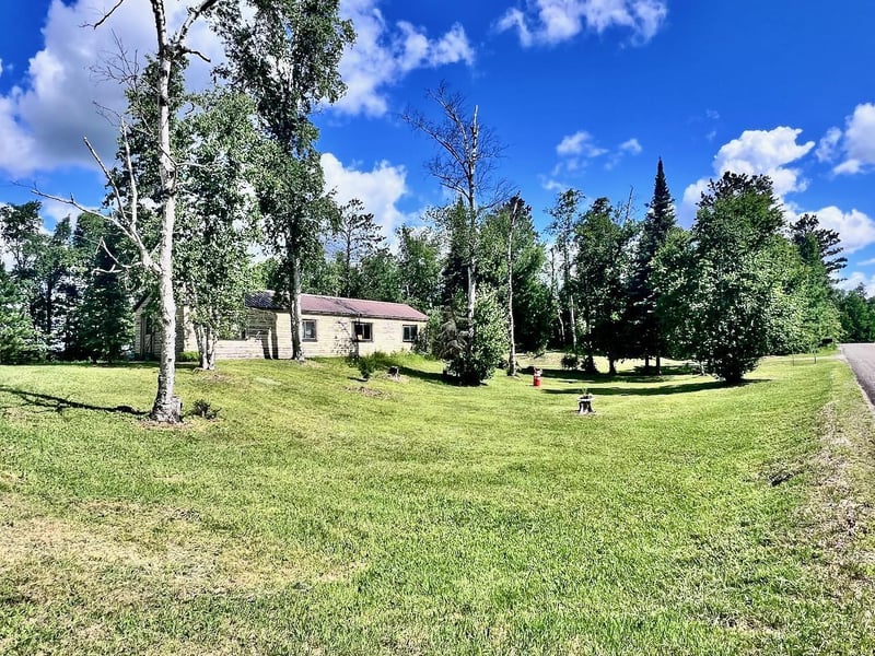 8931 Palm Rd, Britt, MN 55710