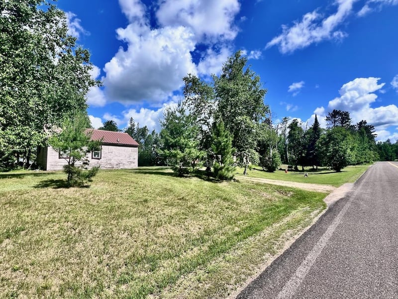 8931 Palm Rd, Britt, MN 55710