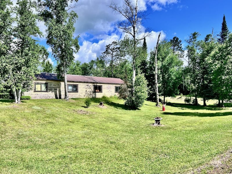 8931 Palm Rd, Britt, MN 55710
