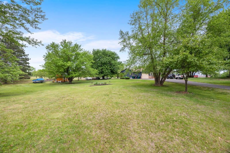 29242 Lily St NW, Isanti, MN 55040