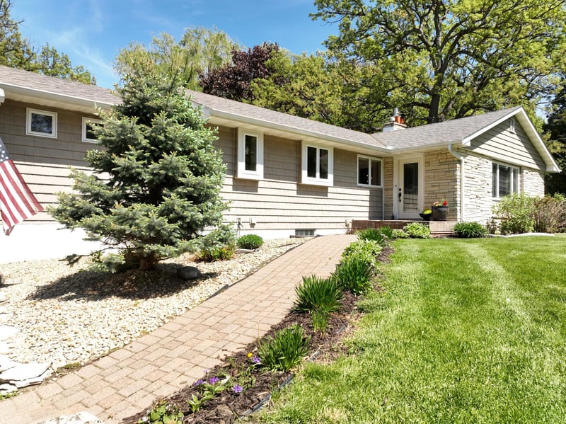 4713 Fairhills Rd W, Minnetonka, MN 55345