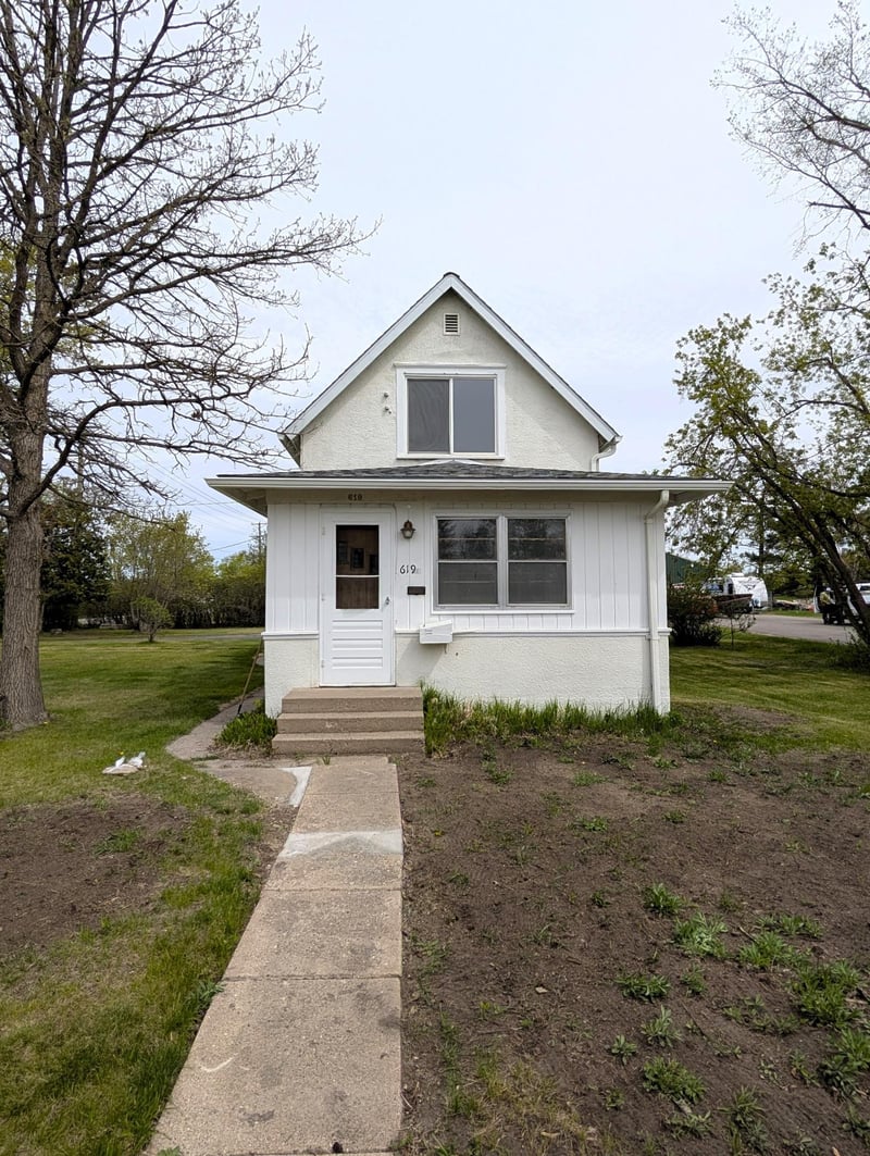 619 14th St NW, Bemidji, MN 56601