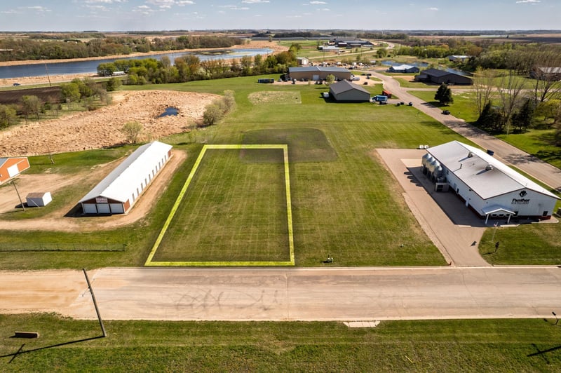 304 E Pike St, Osakis, MN 56360