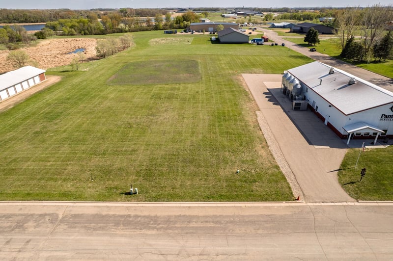 302 E Pike St, Osakis, MN 56360