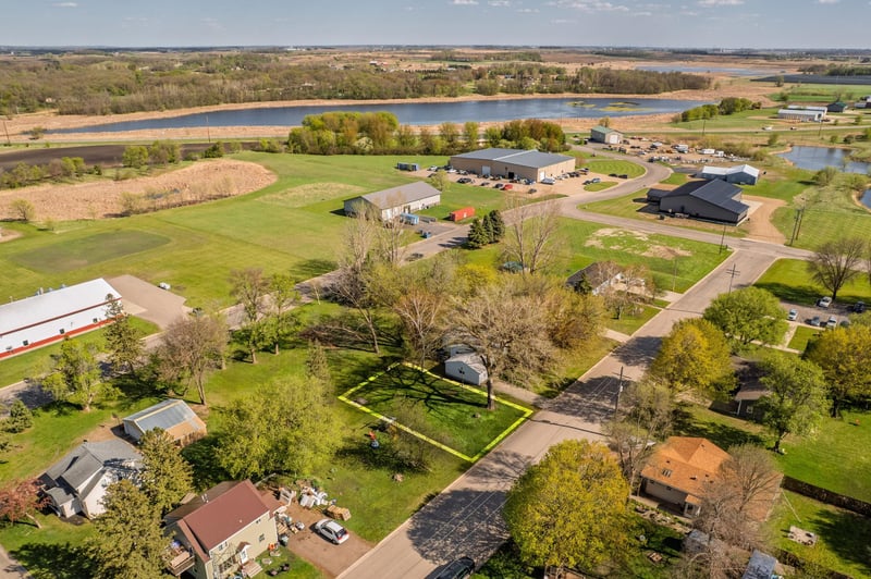 507 E 2nd Ave, Osakis, MN 56360