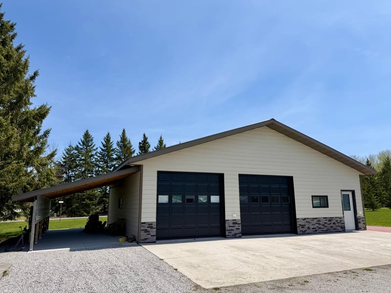 752 Hallberg St SW, Warroad, MN 56763